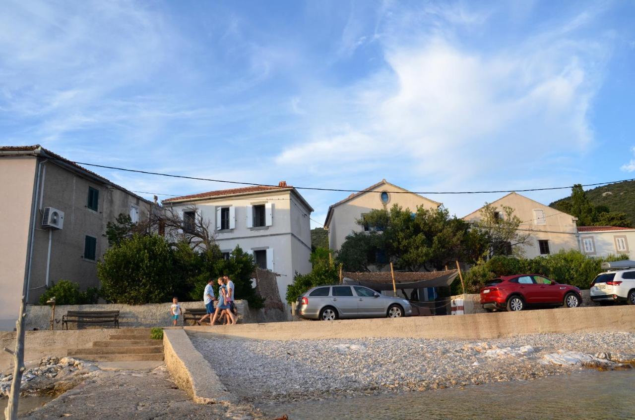 Apartments Martamare Martinšćica Exteriör bild
